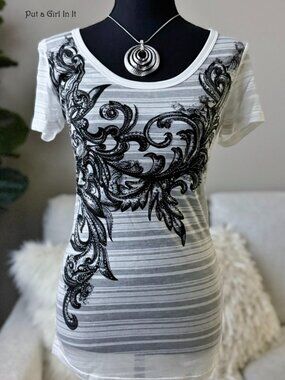 New USA Vocal Apparel Womens Crystal White Burnout Floral T Shirt S M L XL Y2K